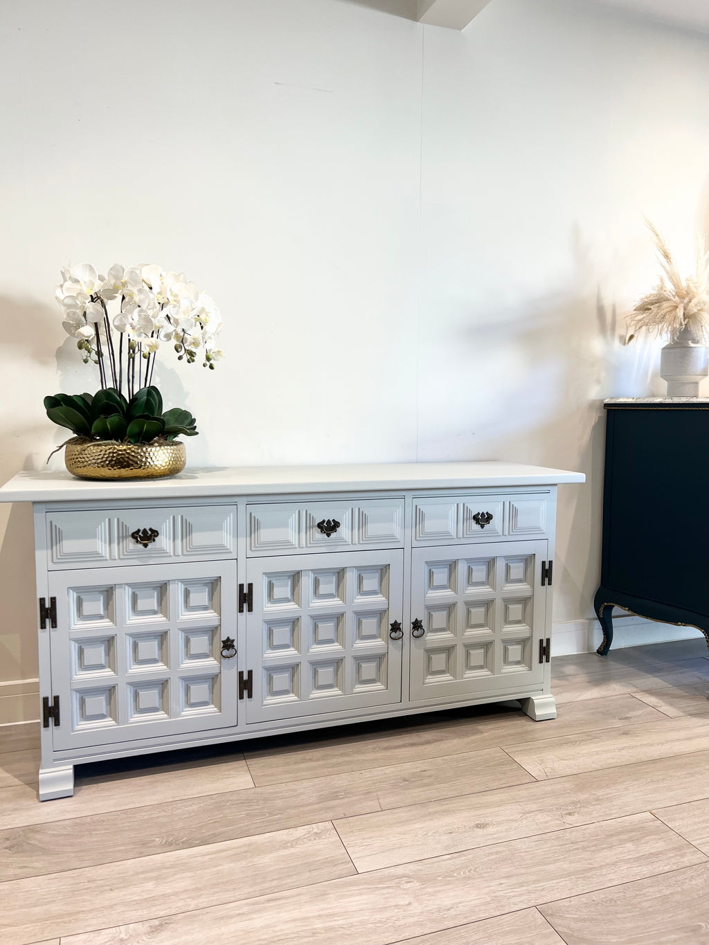 Sideboard – Classic Wood Furniture, Bespoke Handles