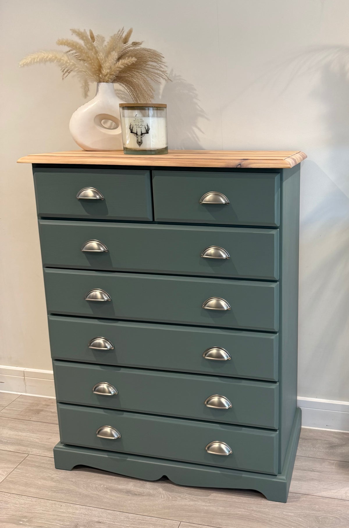 Chest of drawers