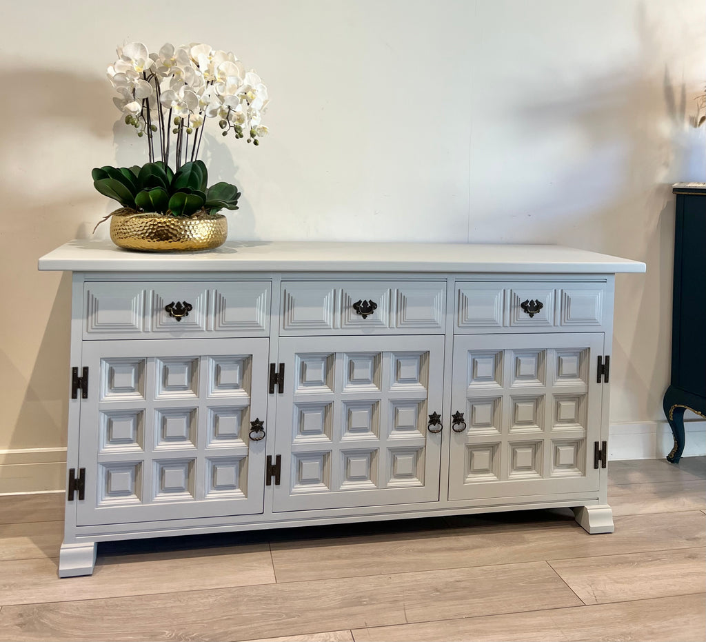 Sideboard – Classic Wood Furniture, Bespoke Handles