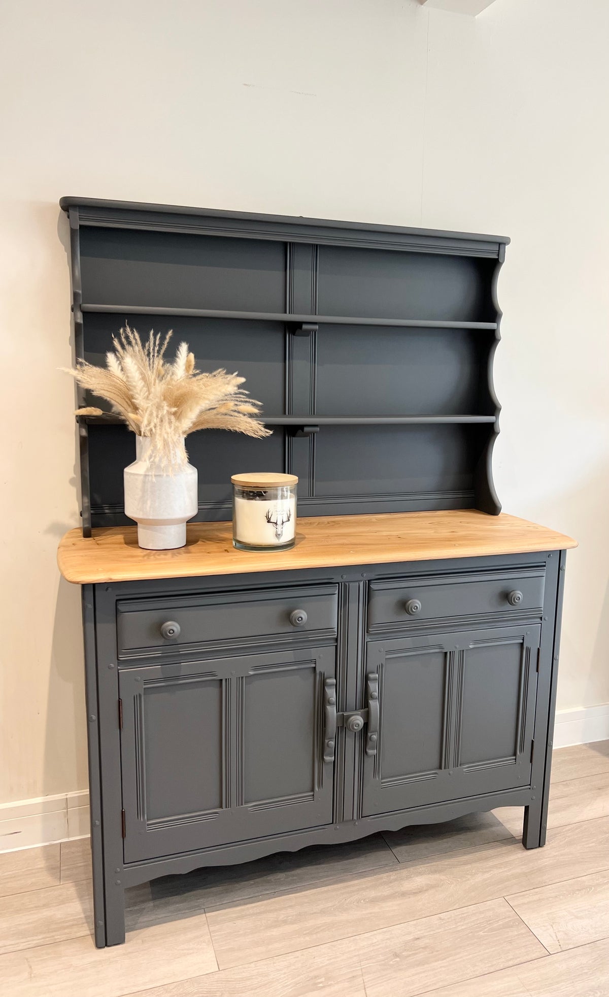 Vintage Ercol Dresser – Timeless British Craftsmanship