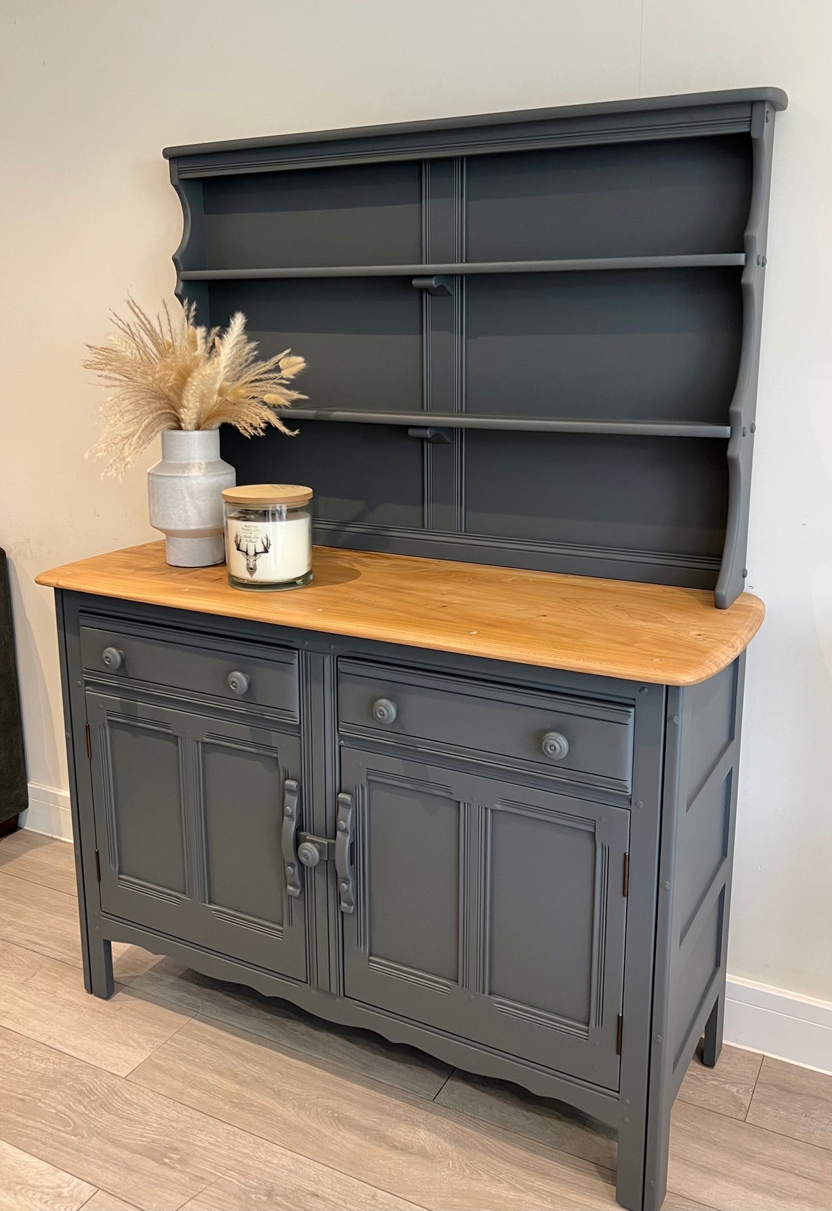 Vintage Ercol Dresser – Timeless British Craftsmanship