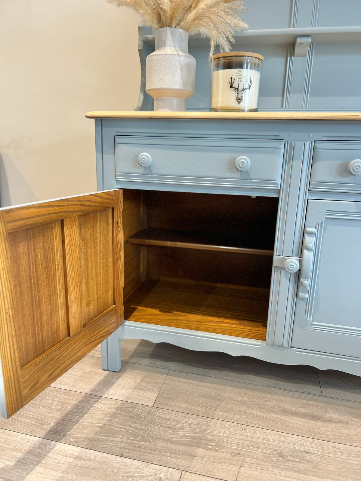 Welsh Dresser – Elegant Storage with Heritage Style