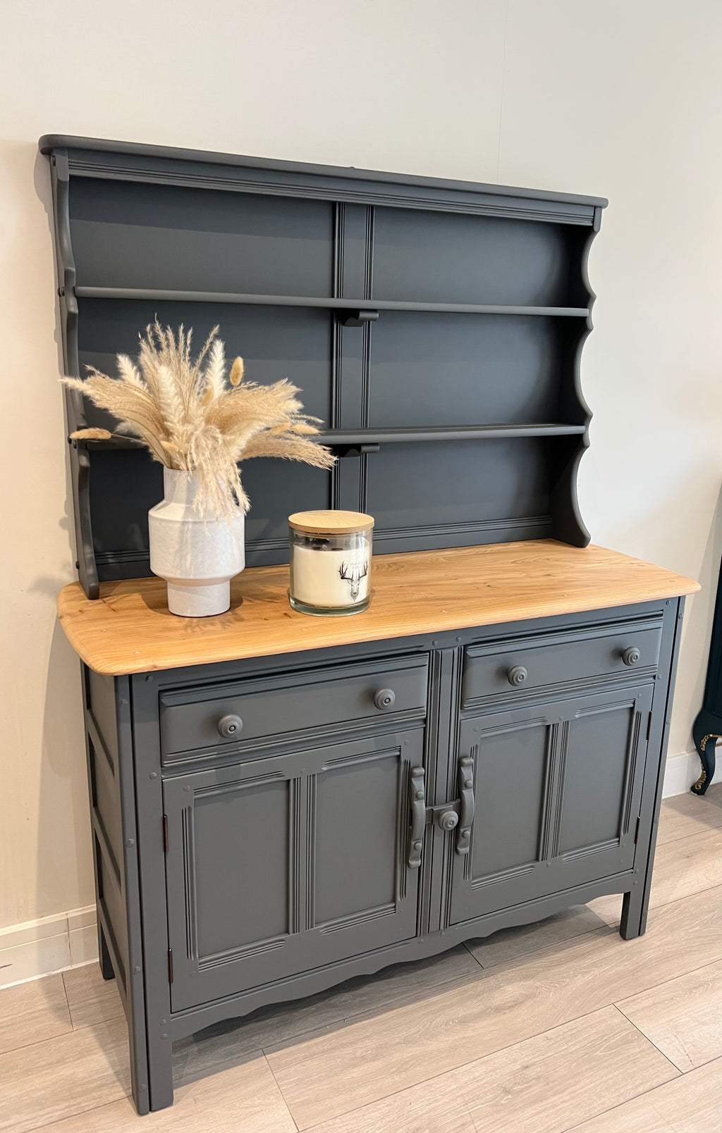 Vintage Ercol Dresser – Timeless British Craftsmanship