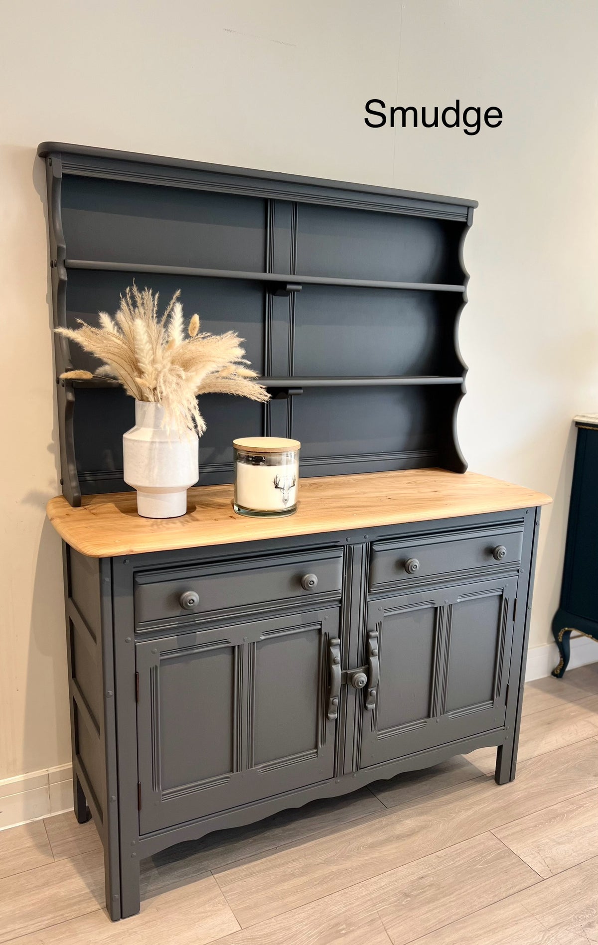 Vintage Ercol Dresser – Timeless British Craftsmanship